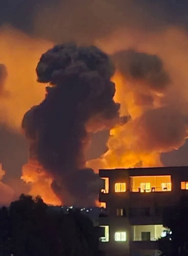 Hatay Halkını Korkutan Gelişme: İsrail'in Saldırıları Tartus'ta Büyük Patlamalara Yol Açtı