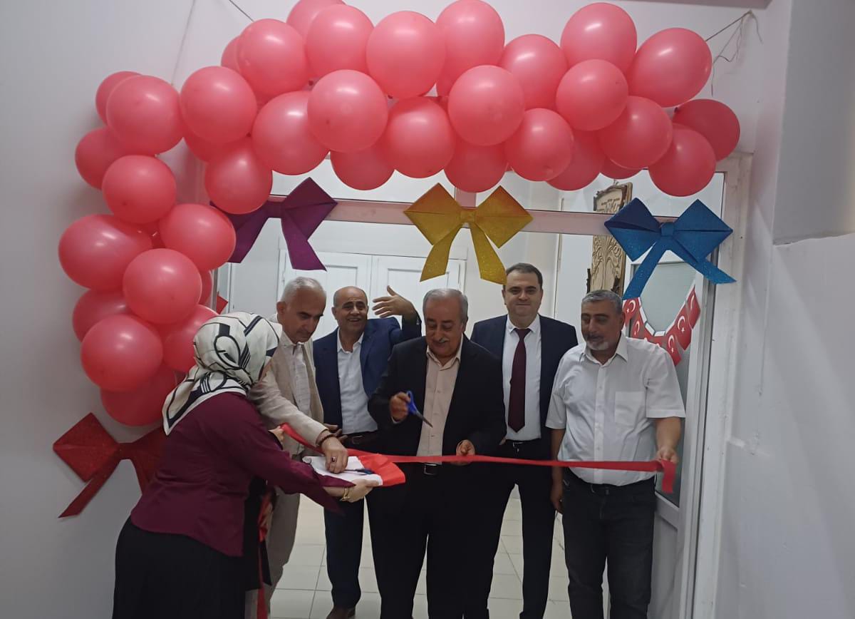 Hatay’da Umut Yeşeriyor: Çocuklara Kütüphane Hediyesi