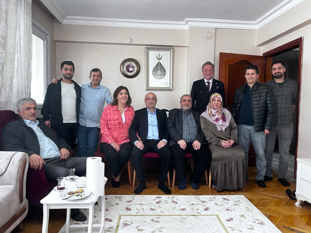  ALİ COŞKUN KARARSIZ SEÇMENE SESLENDİ: “SANDIĞA KÜSEREK ASLINDA UMUTSUZLUĞA BİR OY DA SİZ VERMİŞ OLUYORSUNUZ”