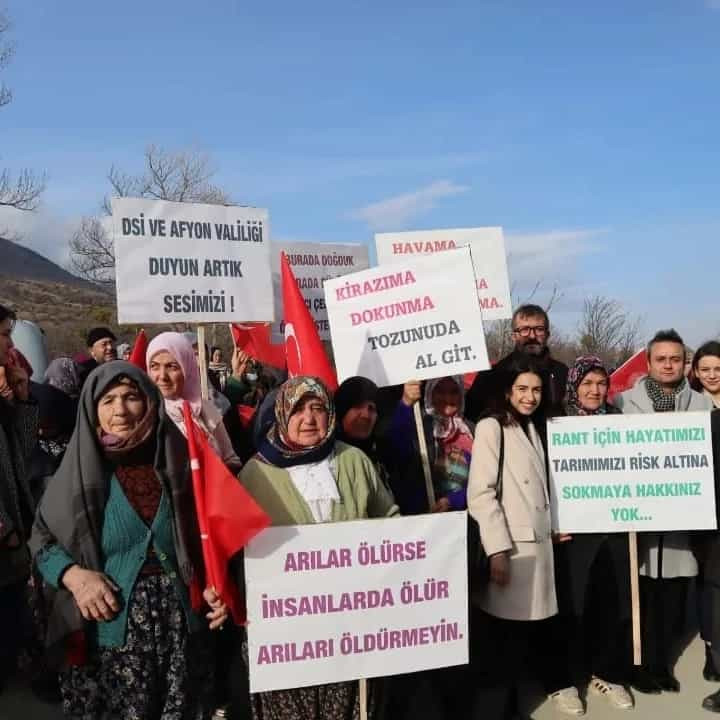 Kirazıma Dokunmayın ! Kirazıma Dokunmayın !